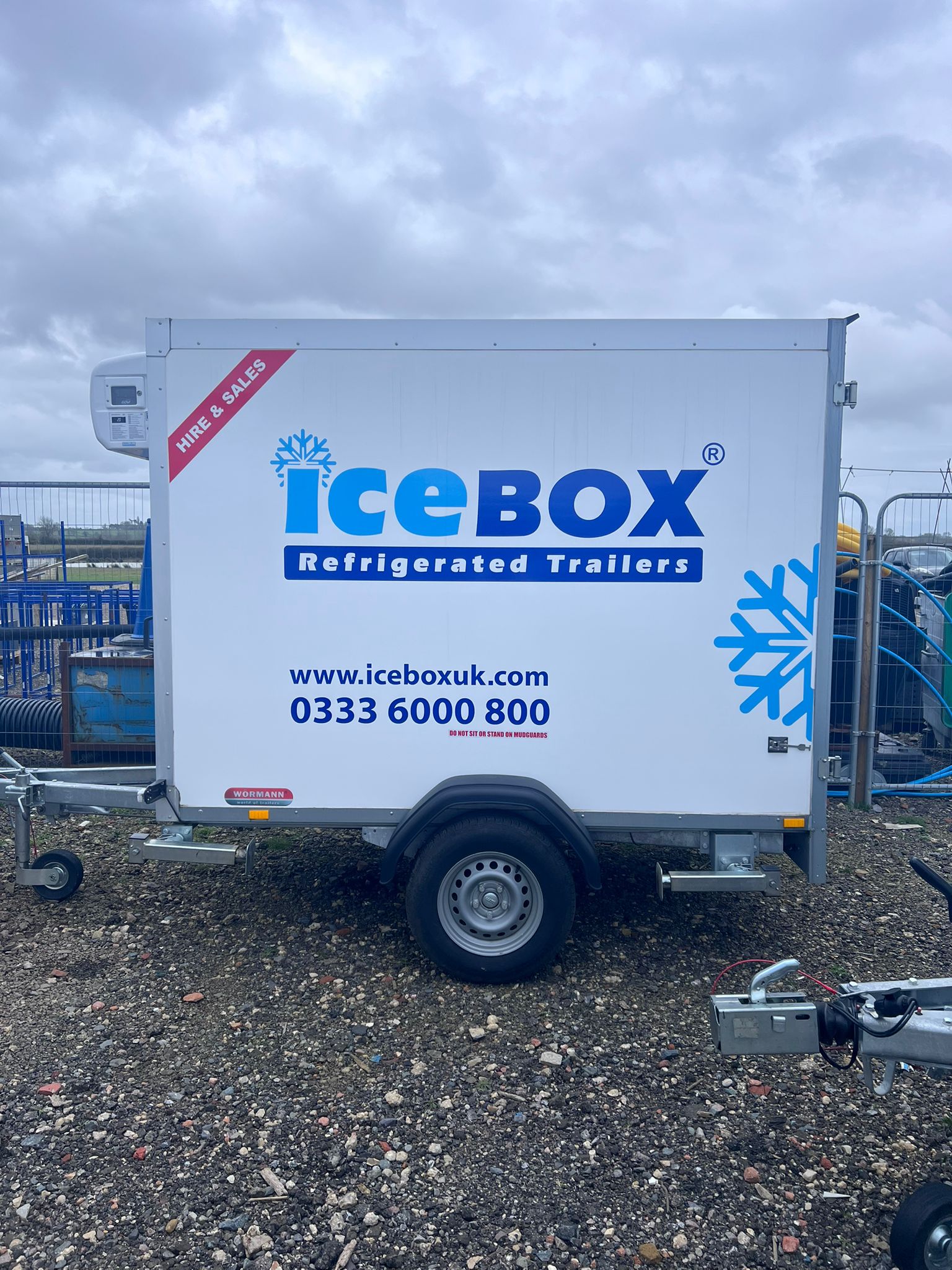 RT08-106 2.4m Chiller Trailer